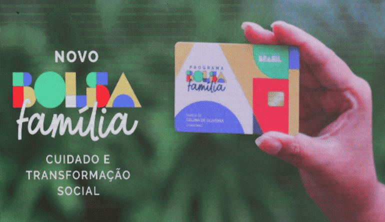 Presidente Luiz Inácio Lula da Silva lança o novo programa Bolsa Família.
